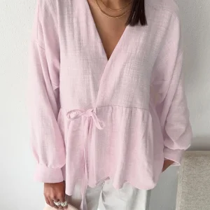 2025 autumn shirt women's design sense, lace up wrapped long sleeved shirt temperament, fashionable commuting style